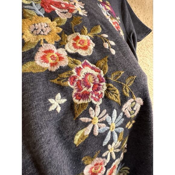 Umgee Embroidered T Shirt Dress Sz S Blue Floral Short Sleeve Shift Tunic Mini - Picture 14 of 15